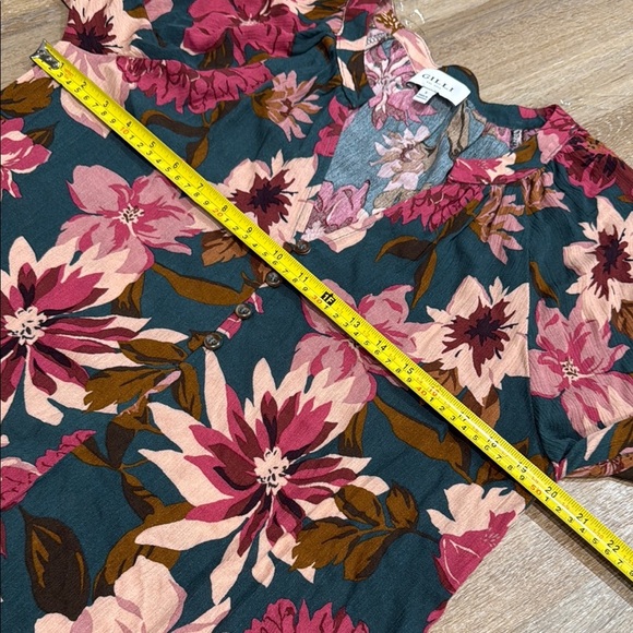 Gilli Size S Pink and Green Long Sleeve V Neck Cut Out Blouse Floral. - Picture 3 of 9